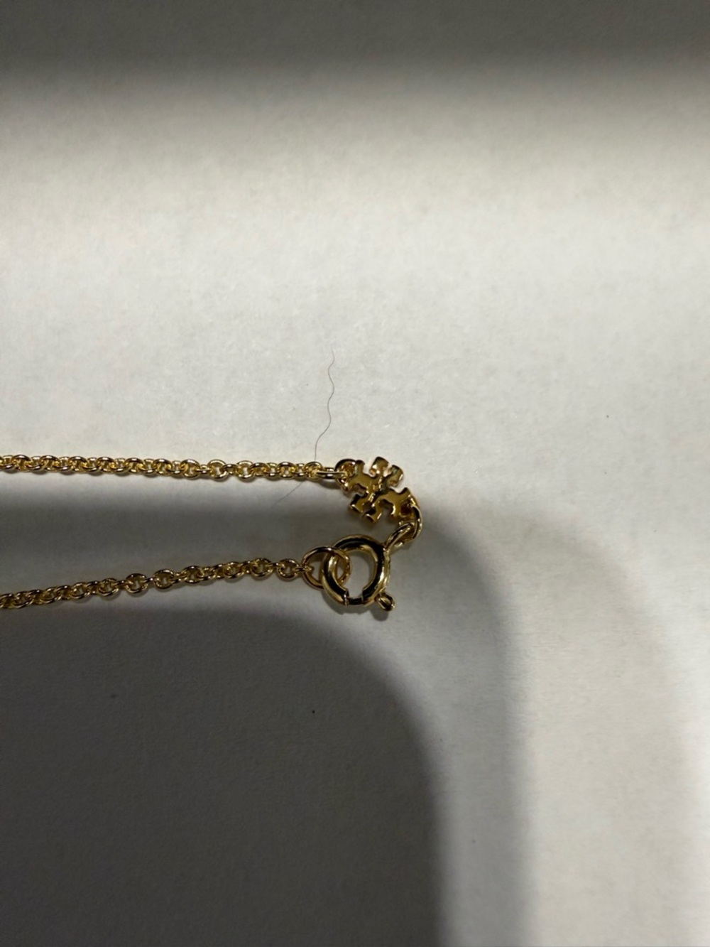 NEW Tory Burch Icon logo diamond pave round accent golden Necklace - Picture 3 of 5